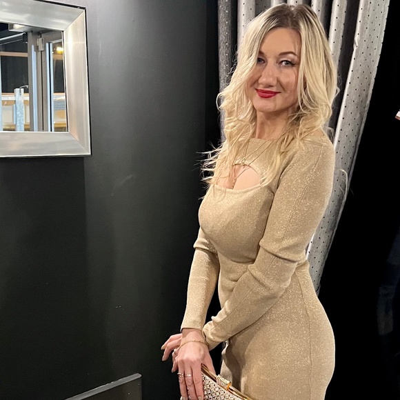 Michael Kors adorable dress - Picture 3 of 9